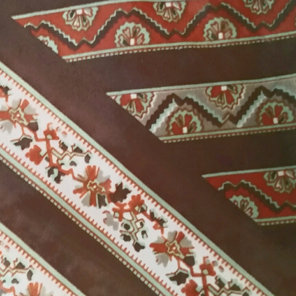 Pattern Scarf - Picture 2 of 2